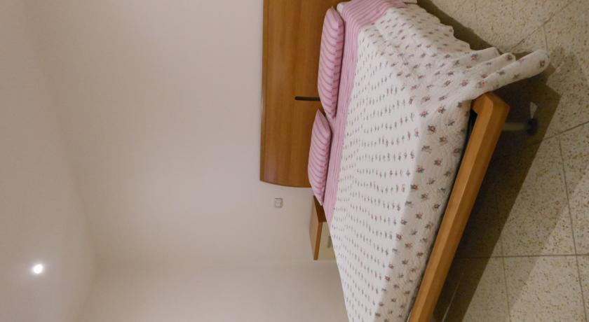 B&B La Luna Dal Borgo Ези Экстерьер фото