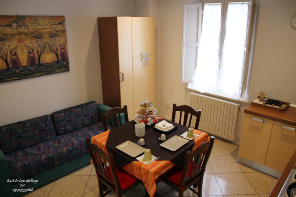 B&B La Luna Dal Borgo Ези Экстерьер фото